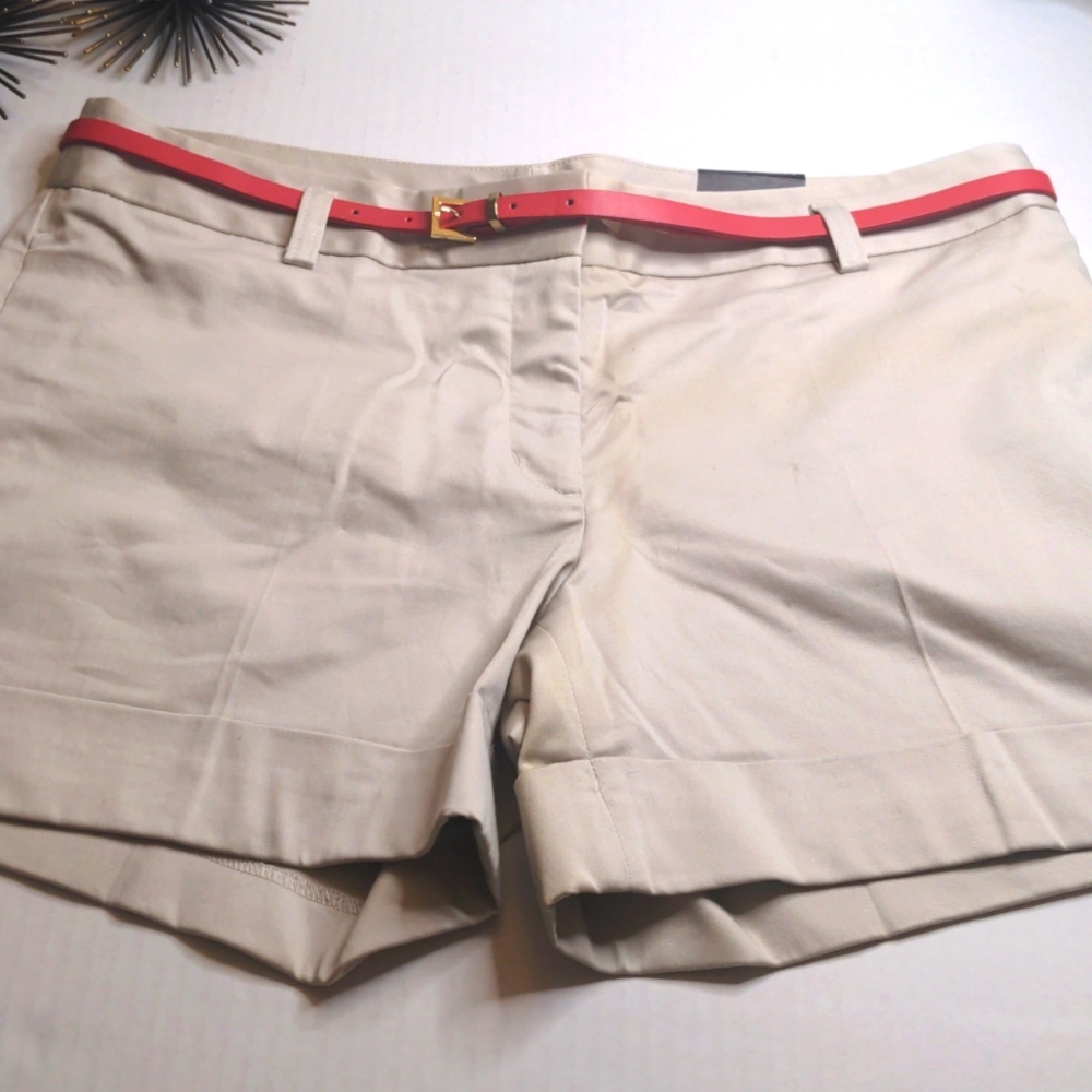 !!!Original tags!! Express Khaki shorts